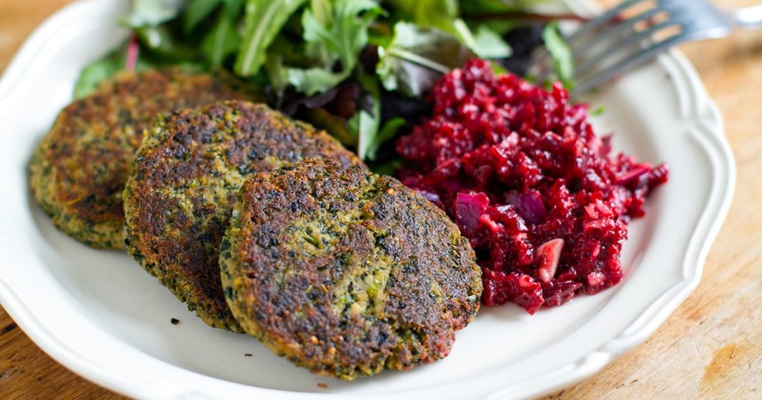 Healthy Tuna Patties with Beetroot Relish - GetSlimThin